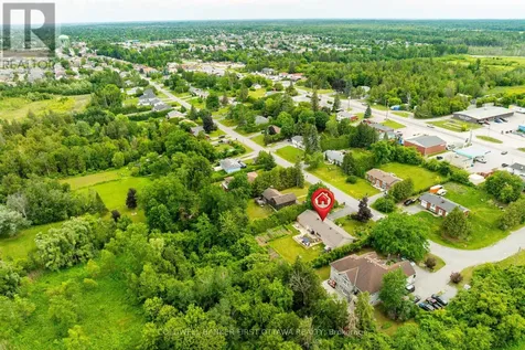 174 Lloydalex Crescent Ottawa ON K0A 1L0