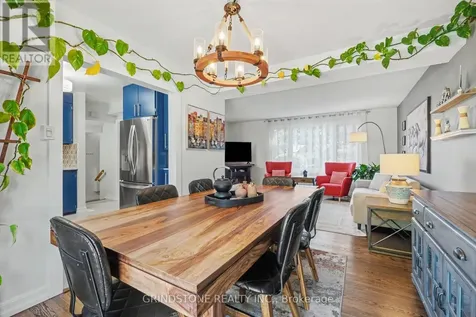 20 Lavina Crescent Ottawa ON K2H 7P2