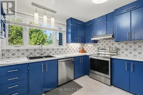 20 Lavina Crescent Ottawa ON K2H 7P2
