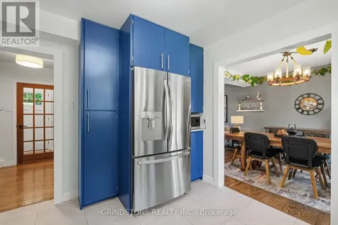 20 Lavina Crescent Ottawa ON K2H 7P2