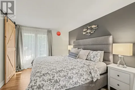 20 Lavina Crescent Ottawa ON K2H 7P2
