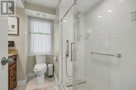 20 Lavina Crescent Ottawa ON K2H 7P2