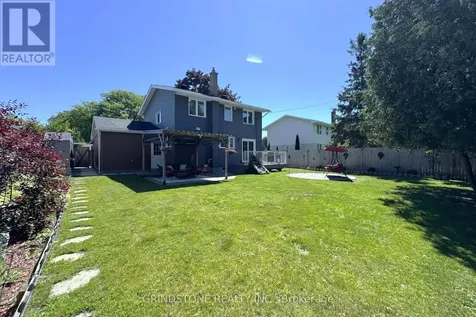 20 Lavina Crescent Ottawa ON K2H 7P2