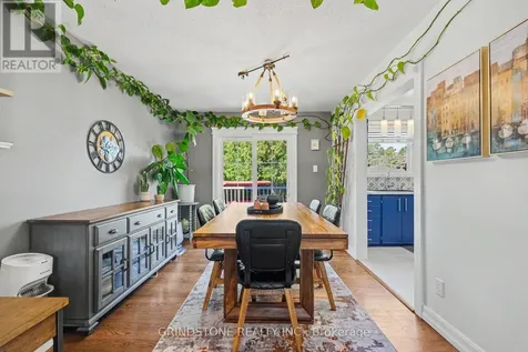 20 Lavina Crescent Ottawa ON K2H 7P2