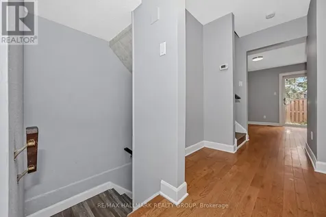 820 Cahill Drive West Ottawa ON K1V 9K4