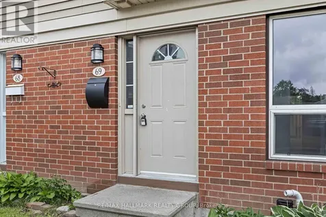 820 Cahill Drive West Ottawa ON K1V 9K4