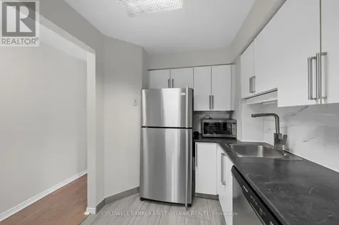 386 Briston Private Ottawa ON K1G 5R3