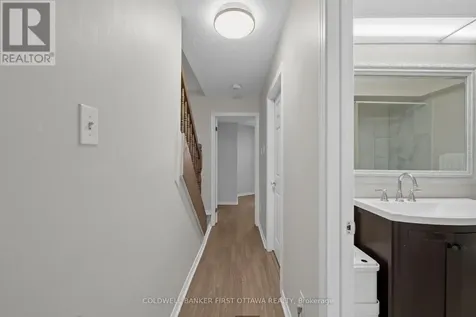 386 Briston Private Ottawa ON K1G 5R3