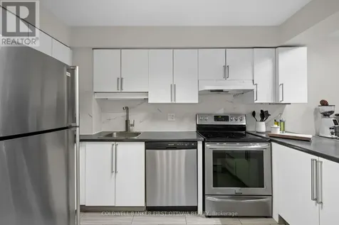 386 Briston Private Ottawa ON K1G 5R3