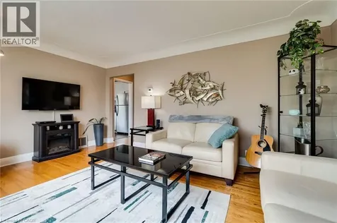 43 Brick Street Kitchener ON N2H 3L2
