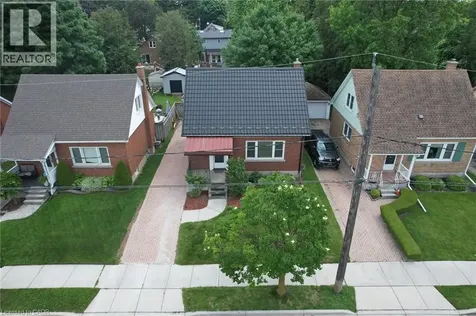 43 Brick Street Kitchener ON N2H 3L2