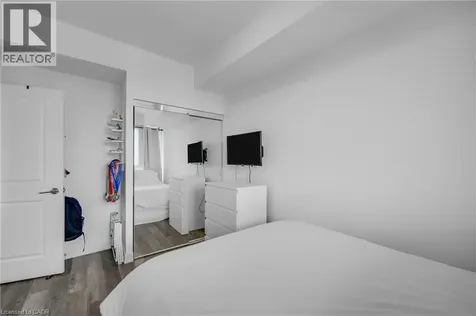 2007 James Street Burlington ON L7R 0G7