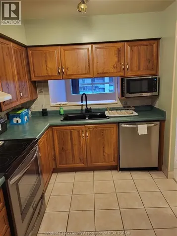 75 Riverside Drive East Windsor ON N9A 7C4