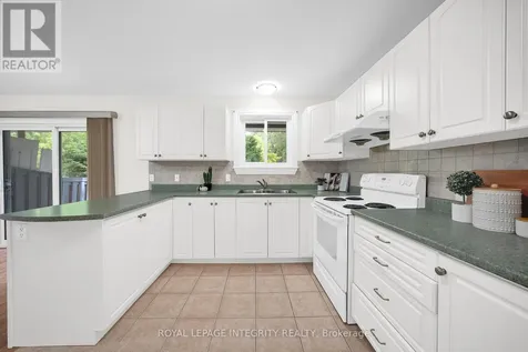 318 Somerset Street East Ottawa ON K1N 6W3