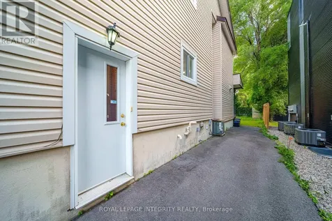 318 Somerset Street East Ottawa ON K1N 6W3