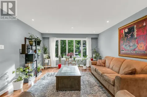 62 Northpark Drive Ottawa ON K1B 3R8