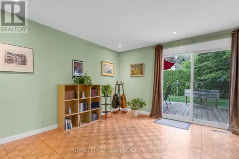 62 Northpark Drive Ottawa ON K1B 3R8