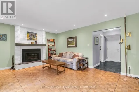 62 Northpark Drive Ottawa ON K1B 3R8