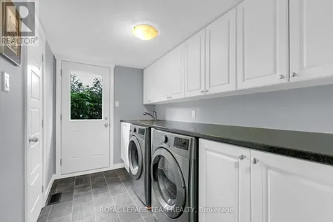 62 Northpark Drive Ottawa ON K1B 3R8