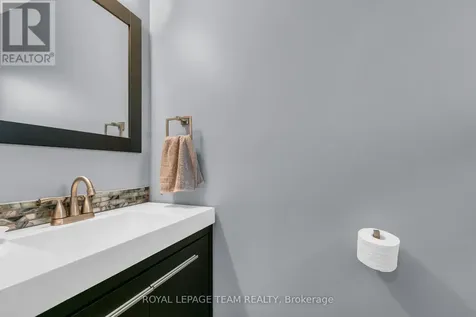 62 Northpark Drive Ottawa ON K1B 3R8