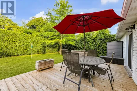 62 Northpark Drive Ottawa ON K1B 3R8