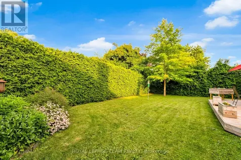 62 Northpark Drive Ottawa ON K1B 3R8