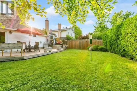 62 Northpark Drive Ottawa ON K1B 3R8