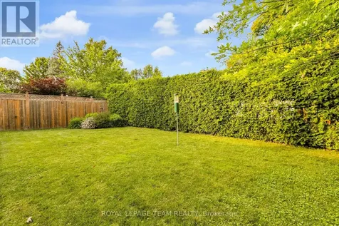 62 Northpark Drive Ottawa ON K1B 3R8