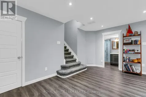 62 Northpark Drive Ottawa ON K1B 3R8