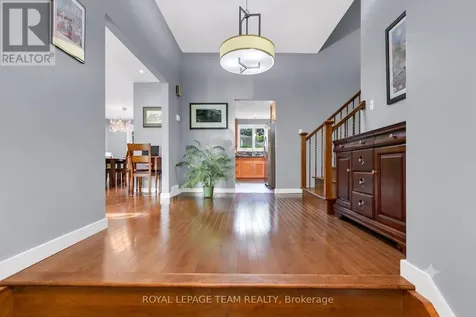 62 Northpark Drive Ottawa ON K1B 3R8