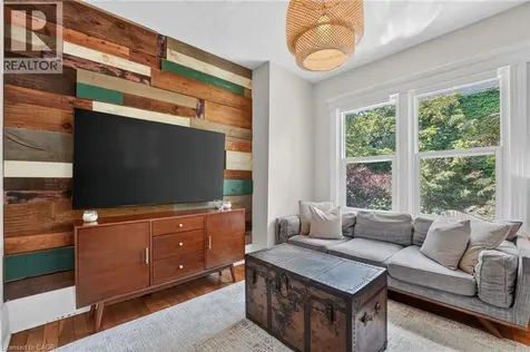 111 Main Street West Grimsby ON L3M 1R5