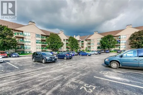 15 Hofstetter Avenue Kitchener ON N2A 3Z7