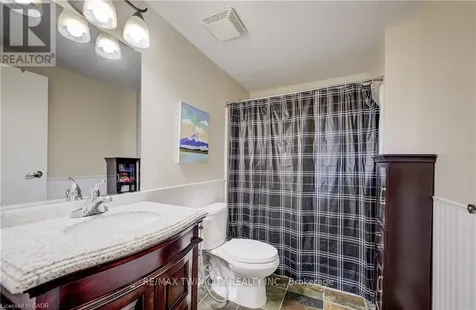 15 Hofstetter Avenue Kitchener ON N2A 3Z7