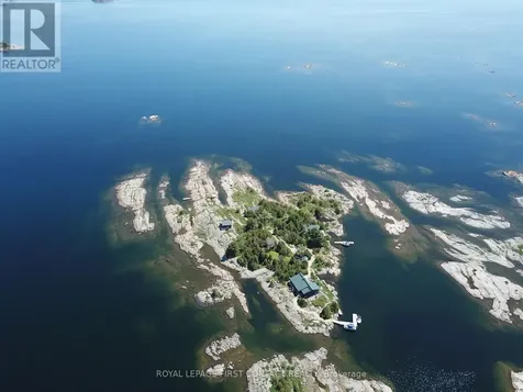 1 B731 Island The Archipelago (archipelago North) ON P0G 1K0