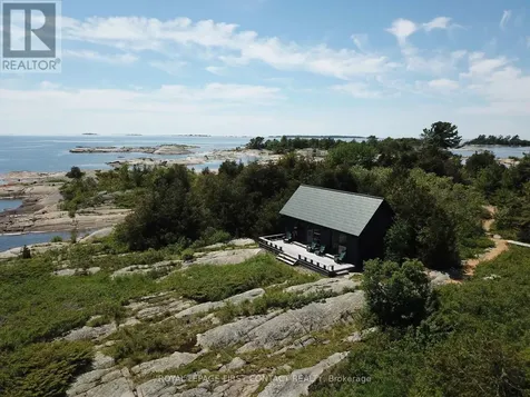 1 B731 Island The Archipelago (archipelago North) ON P0G 1K0