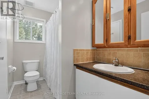158 Oakwood Drive Clarence-rockland ON K4K 1K9