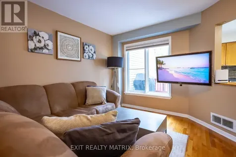 4620 Ogilvie Walk Crescent Ottawa ON K1J 1G7