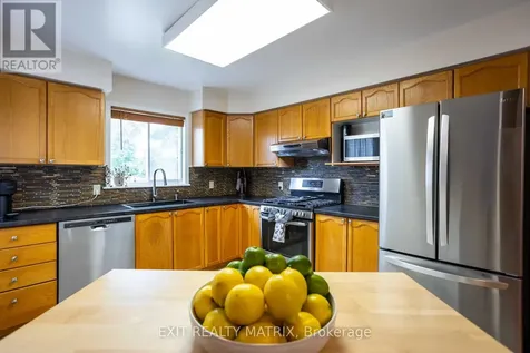 4620 Ogilvie Walk Crescent Ottawa ON K1J 1G7