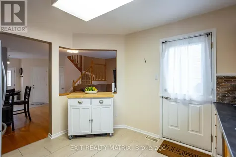 4620 Ogilvie Walk Crescent Ottawa ON K1J 1G7