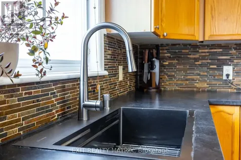 4620 Ogilvie Walk Crescent Ottawa ON K1J 1G7