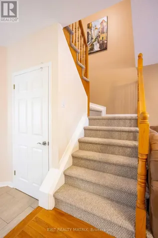4620 Ogilvie Walk Crescent Ottawa ON K1J 1G7