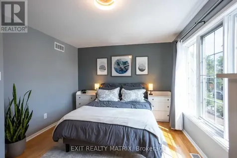 4620 Ogilvie Walk Crescent Ottawa ON K1J 1G7
