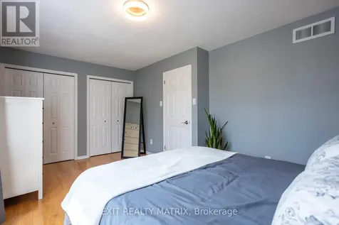 4620 Ogilvie Walk Crescent Ottawa ON K1J 1G7