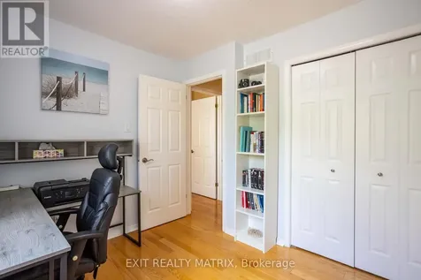 4620 Ogilvie Walk Crescent Ottawa ON K1J 1G7