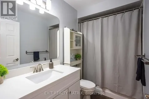 4620 Ogilvie Walk Crescent Ottawa ON K1J 1G7