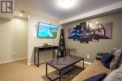 4620 Ogilvie Walk Crescent Ottawa ON K1J 1G7