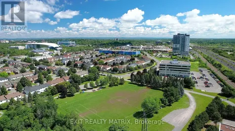 4620 Ogilvie Walk Crescent Ottawa ON K1J 1G7