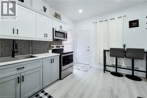 58 East 22nd Street Hamilton ON L8V 2V3