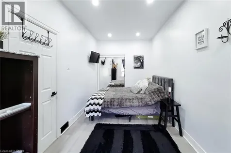 58 East 22nd Street Hamilton ON L8V 2V3