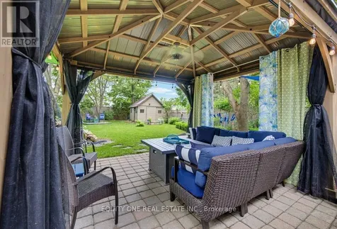 289 Du Grand Bois Avenue Ottawa ON K1E 2S8
